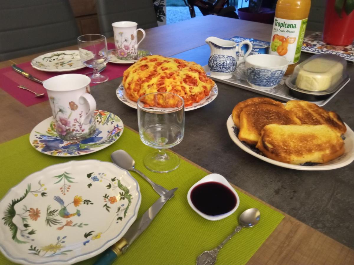 B&B Du Cerisier, Diner Sur Demande Noyers  Екстериор снимка